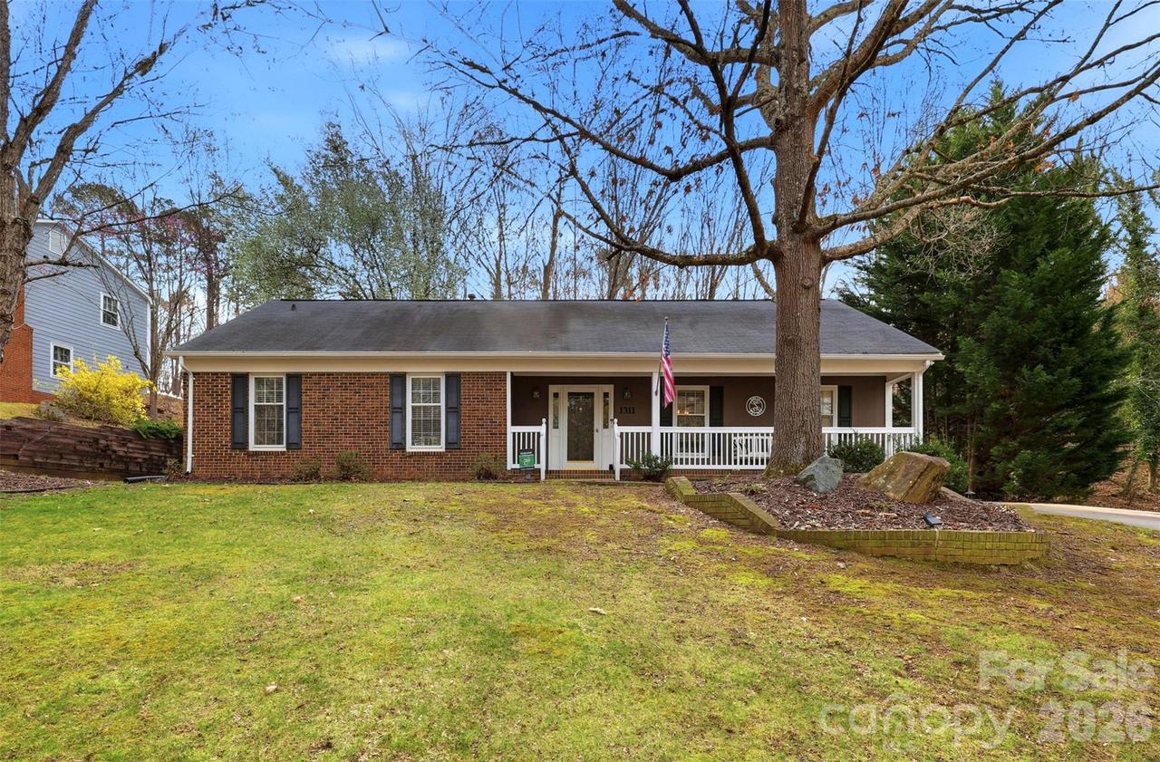 1311 Somersby Ln., Matthews, NC 28105