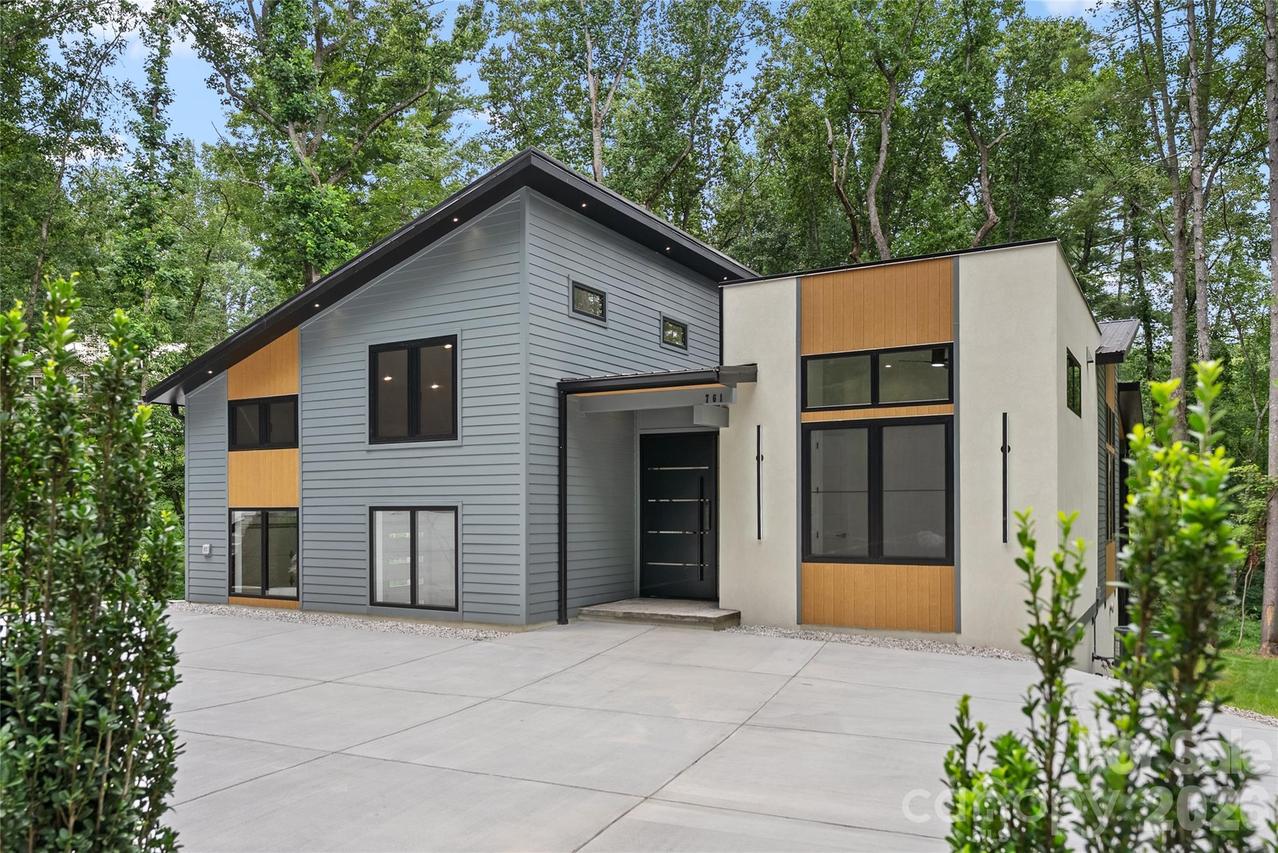 761 Weston Rd., Arden, NC 28704