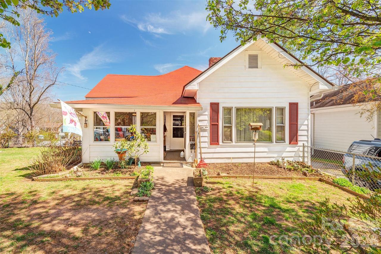 84 Swannanoa Ave., Asheville, NC 28806
