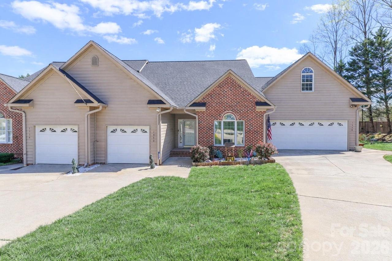 1530 Forest Park Dr., Statesville, NC 28677