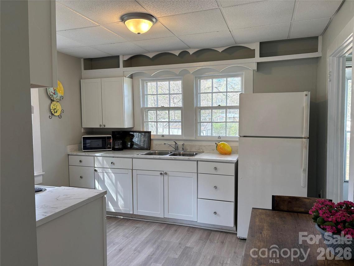 214 W Maine Ave., Bessemer City, NC 28016