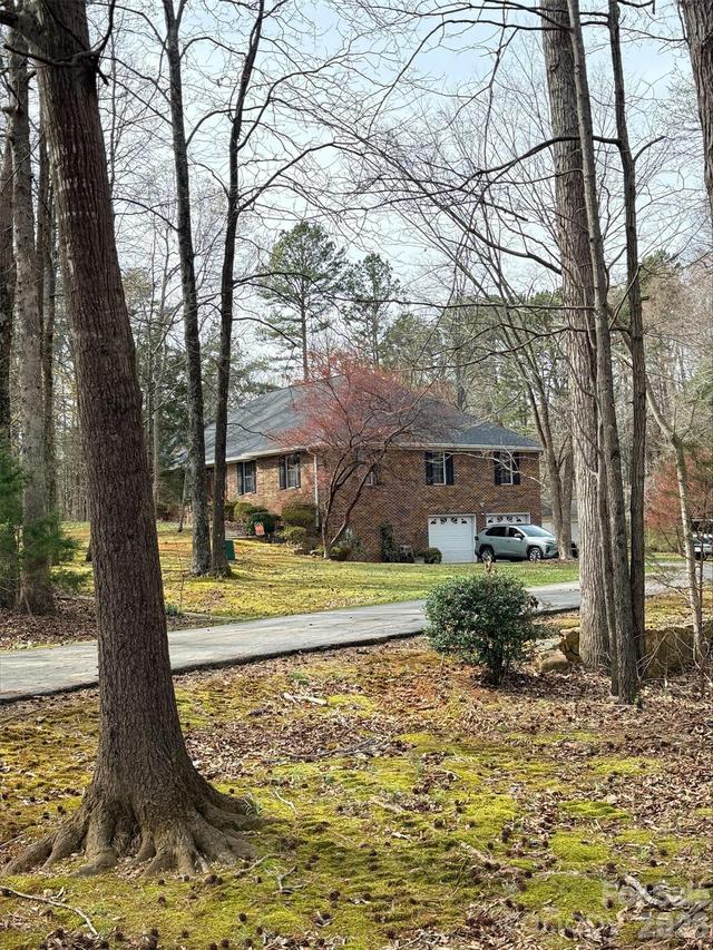 1024 Elmwood Rd., Statesville, NC 28625