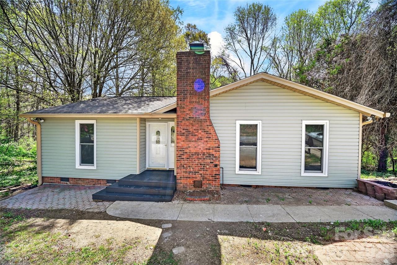 1919 Oak Hollow Rd., Gastonia, NC 28054