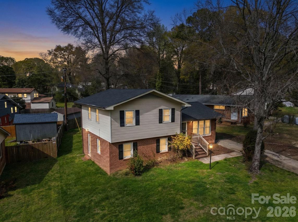 1211 Yuma St., Charlotte, NC 28213