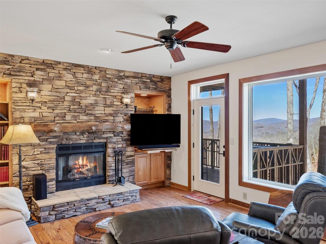 61 Creekside Way #G201, Burnsville, NC 28714