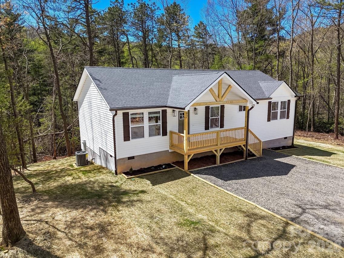 97 Lee Dotson Rd., Fairview, NC 28730