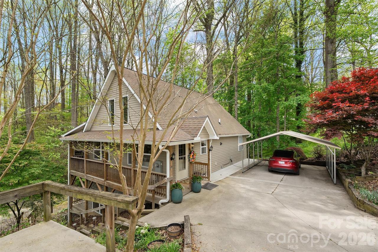 215 Atkins Loop, Lake Junaluska, NC 28745