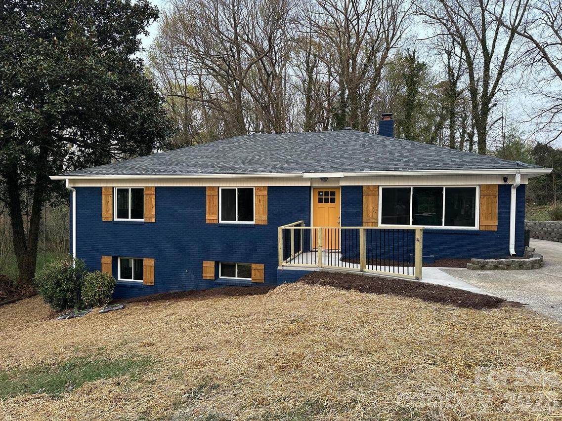 5000 Hoover Dr., Charlotte, NC 28269