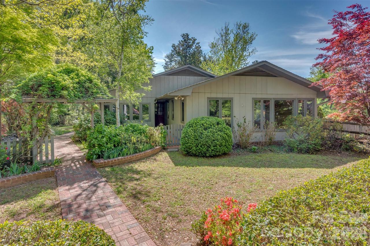 176 Fox Run Ln., Tryon, NC 28782