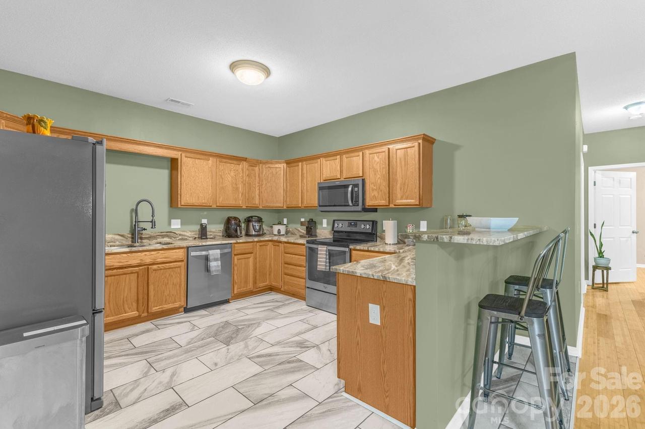 709 Villas Ct., Asheville, NC 28806