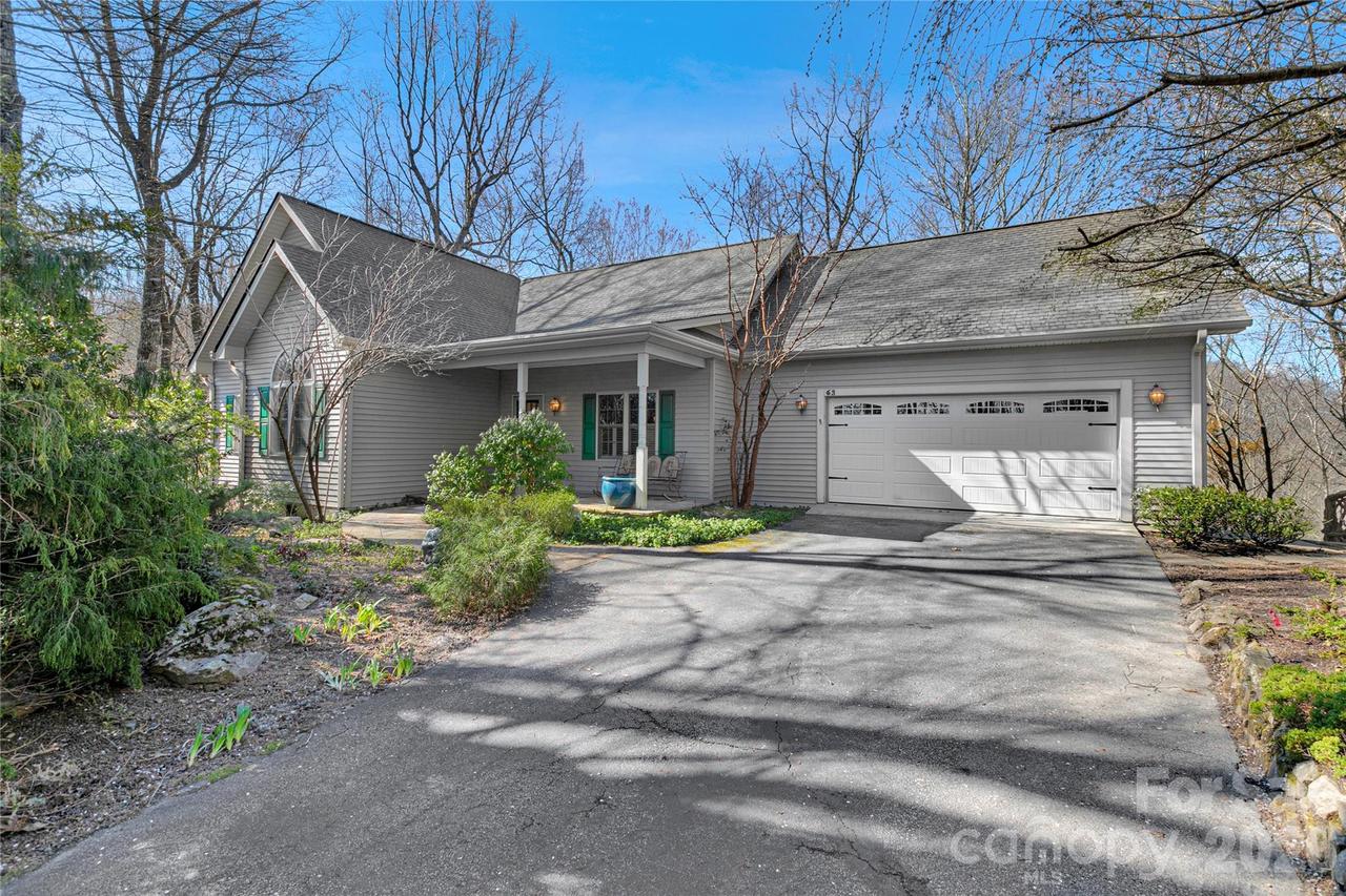 63 Wanei Ct., Brevard, NC 28712