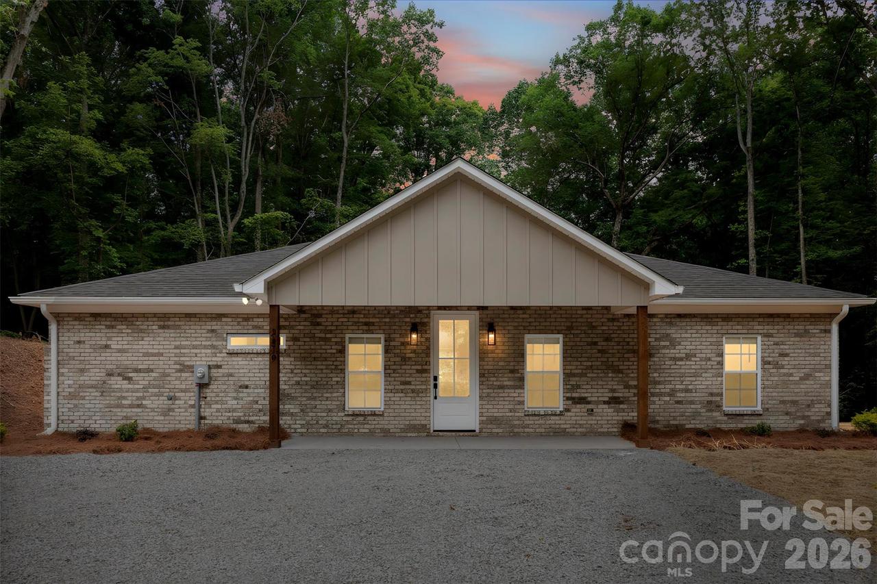 2319 Tanglewood Dr., Albemarle, NC 28001