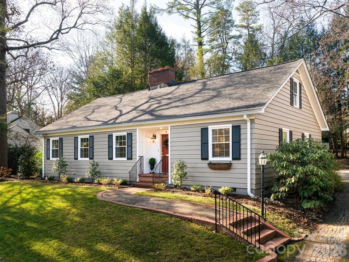 5 Buena Vista Rd., Asheville, NC 28803