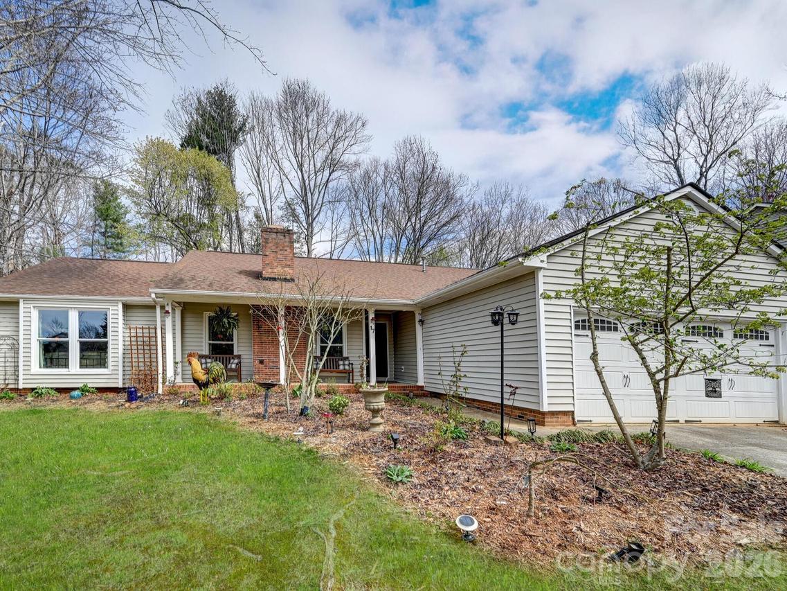 17 Marlwood Ct. #127, Asheville, NC 28804