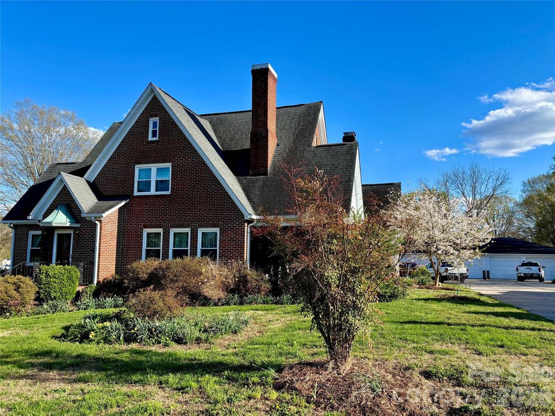 610 E Main St., Cherryville, NC 28021