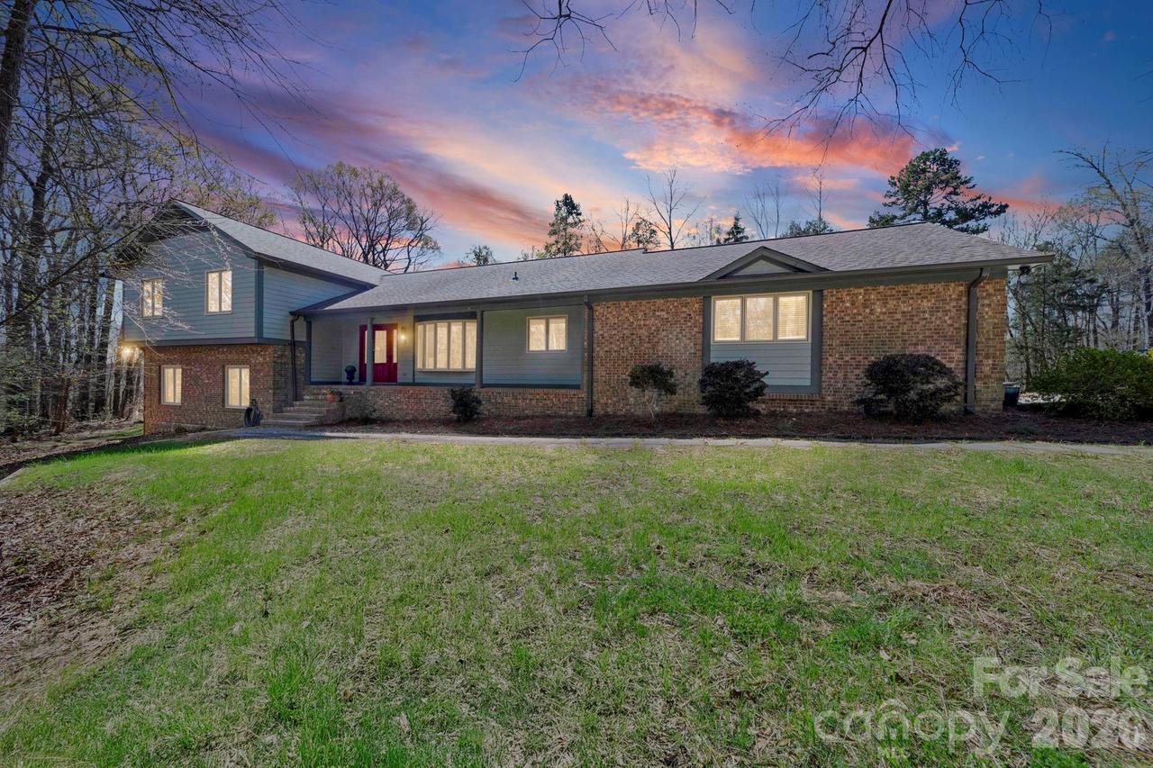 208 Falcon Dr., Concord, NC 28025