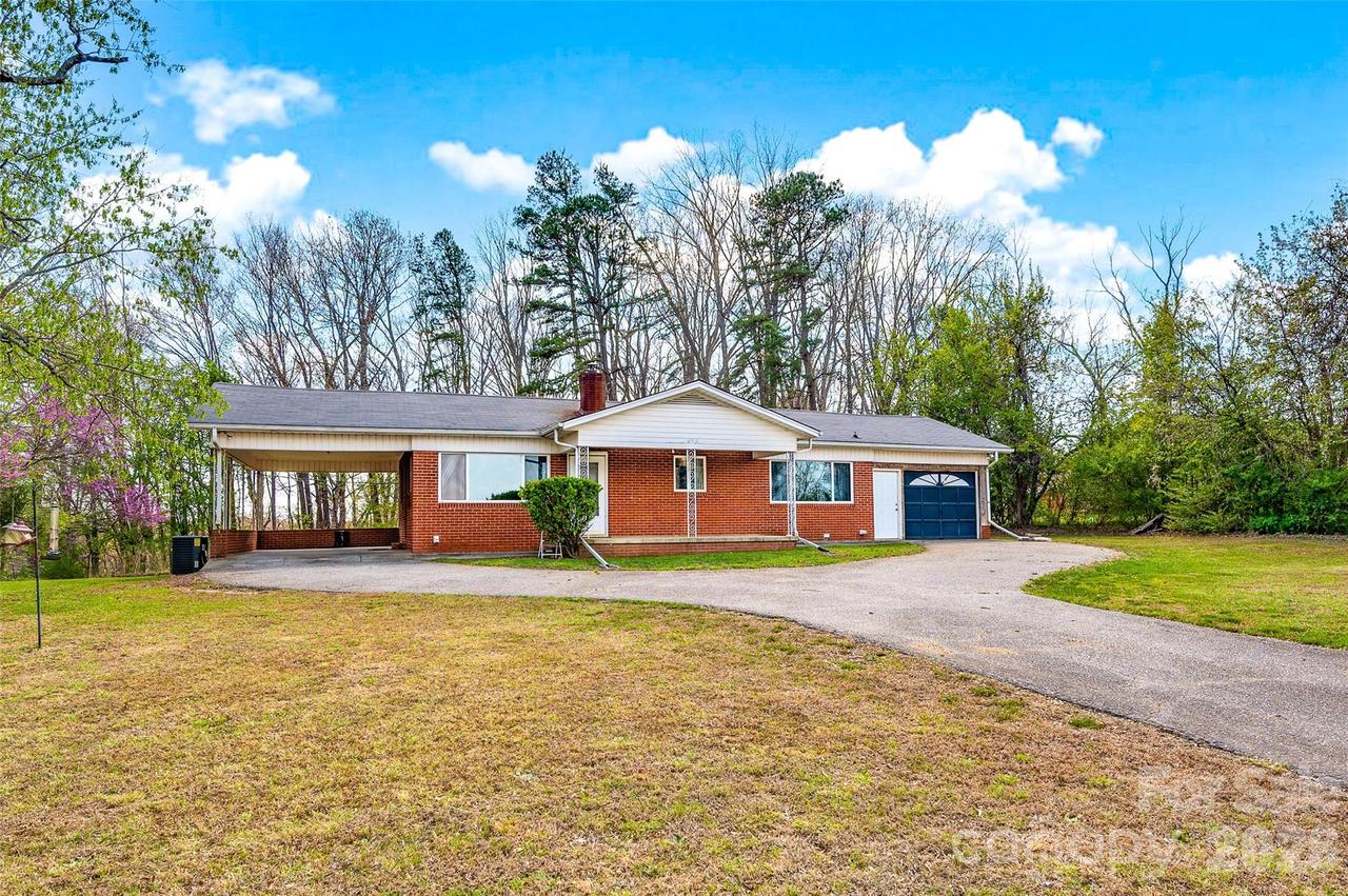 1090 Harris Bridge Rd., Stony Point, NC 28678