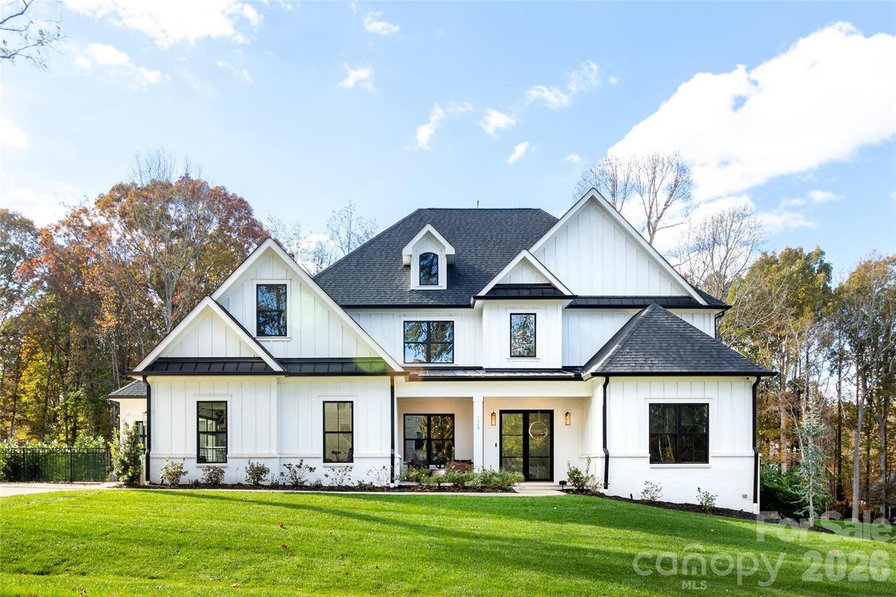 124 Direct Dr., Mooresville, NC 28117