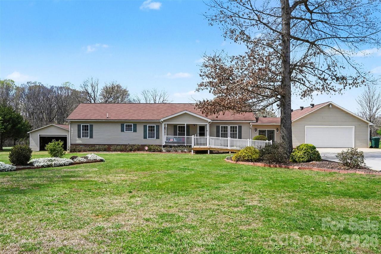 109 Beechwood Dr., Salisbury, NC 28147