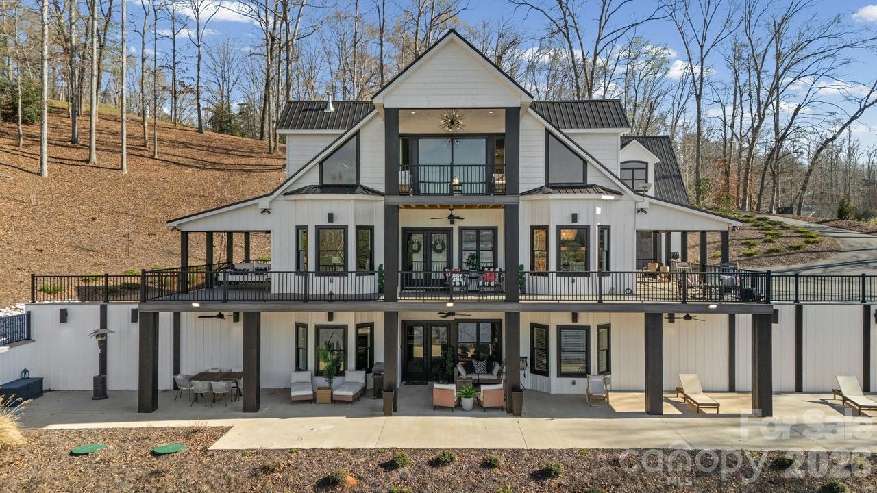 587 Carolina Dr., Troy, NC 27371