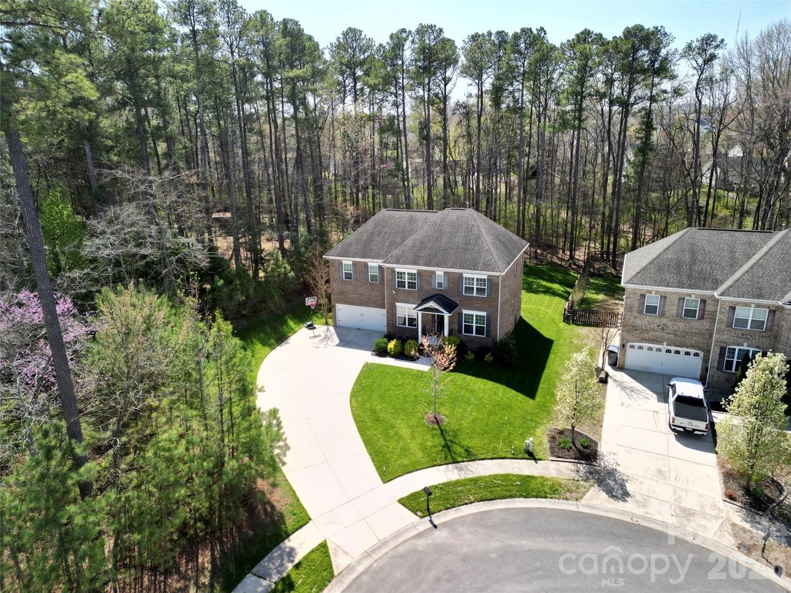8044 Frances Haven Dr., Harrisburg, NC 28075