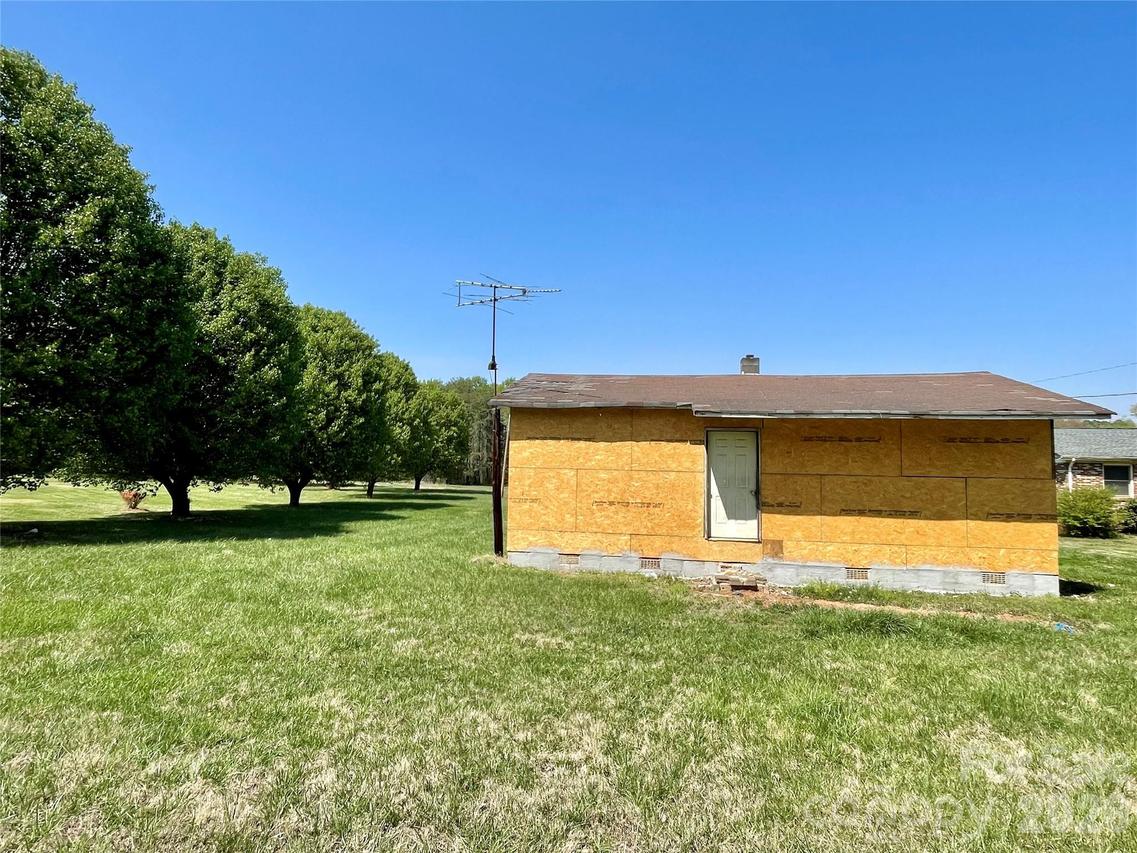 119 Z A Hunter Rd., Bessemer City, NC 28016