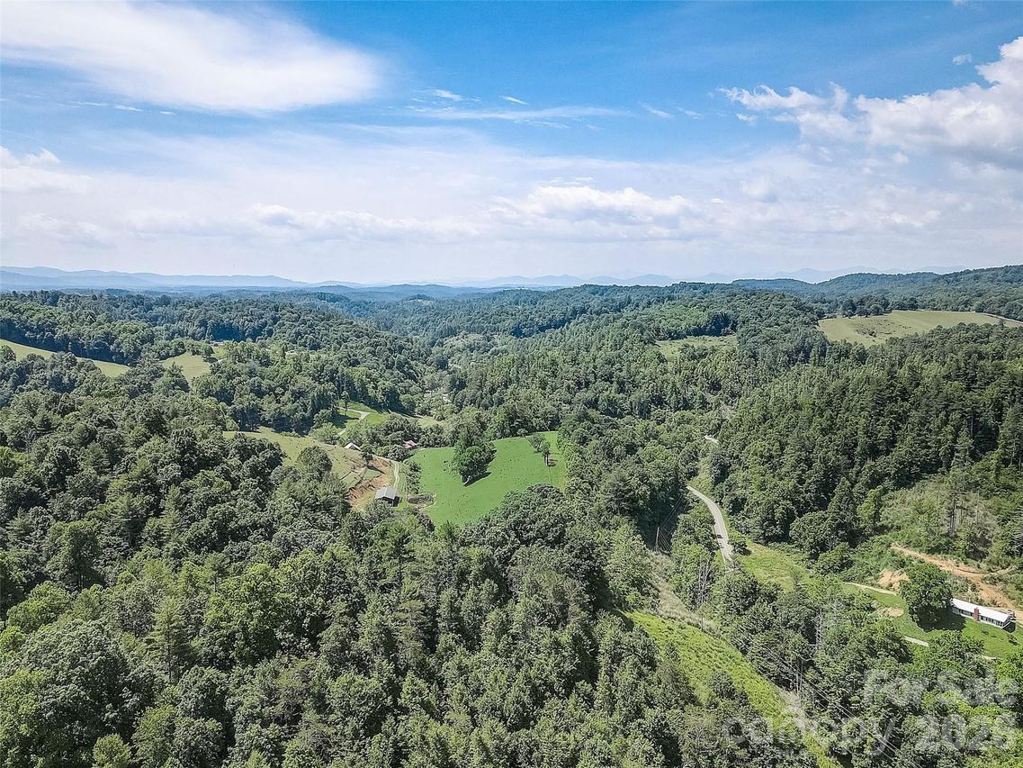 1820 Grapevine Rd., Marshall, NC 28753