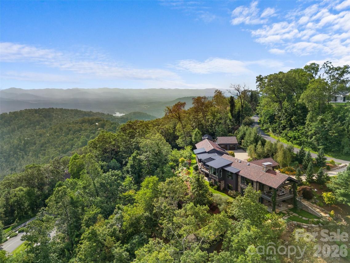 208 Skycliff Dr. #4, Asheville, NC 28804