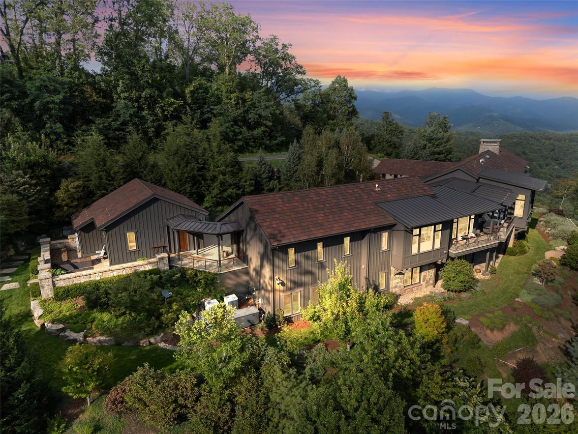 208 Skycliff Dr. #4, Asheville, NC 28804