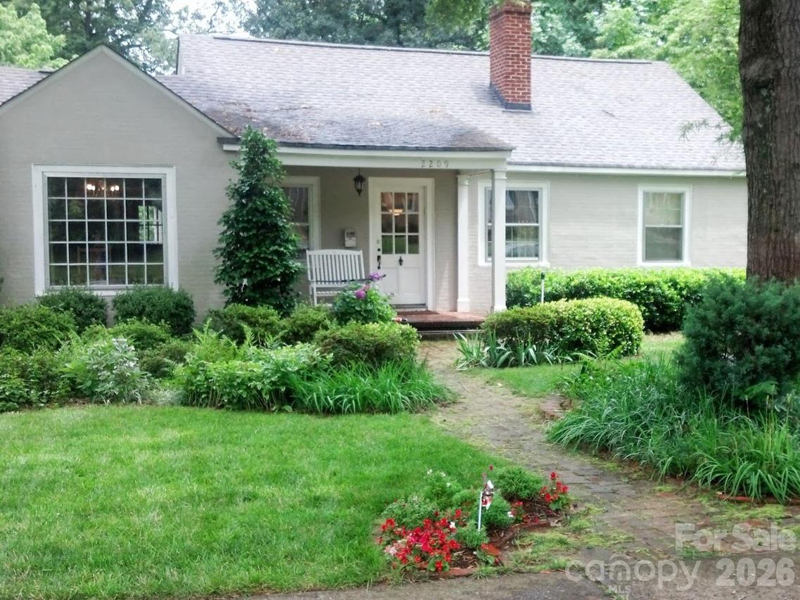 2209 Cumberland Ave., Charlotte, NC 28203