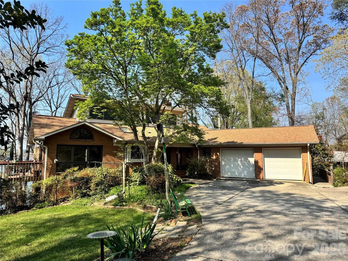 246 Digh Cir., Mooresville, NC 28117