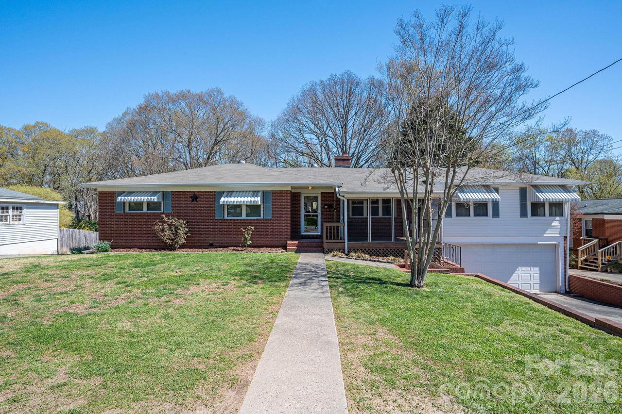 608 N State St., Lincolnton, NC 28092