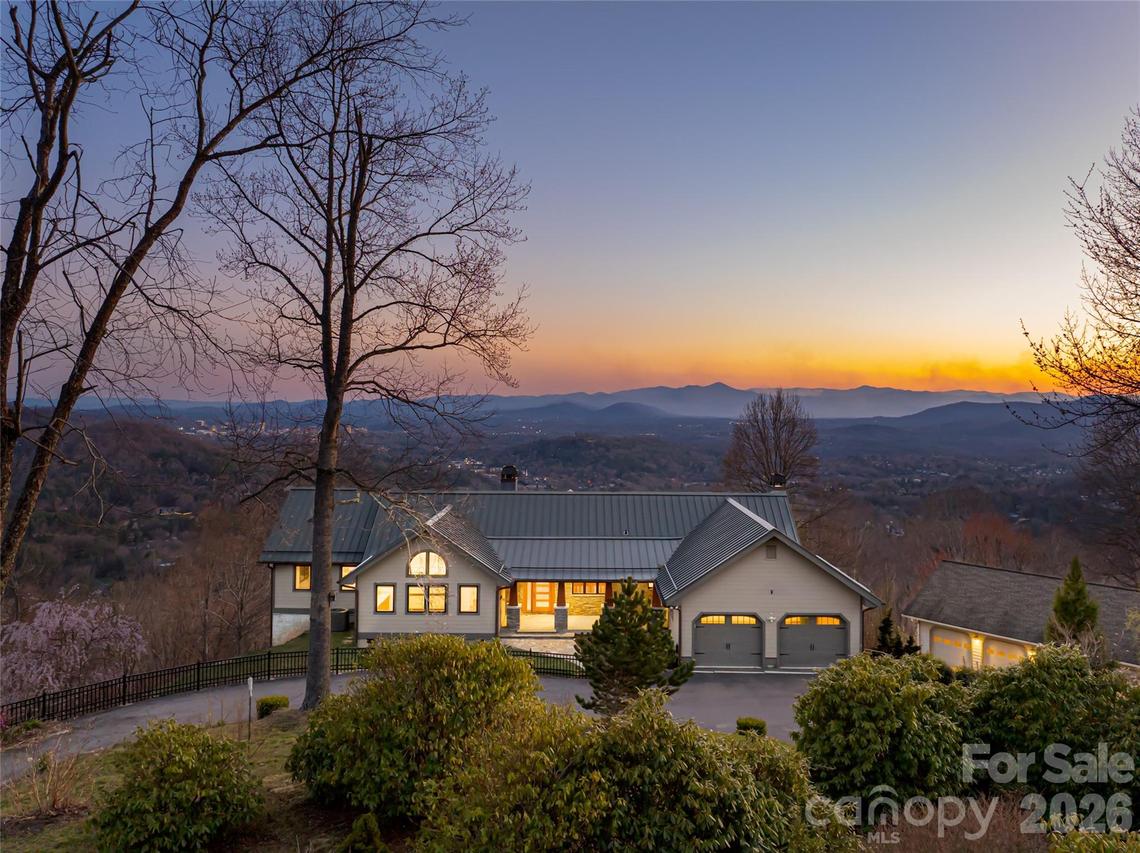 525 Elk Mountain Scenic Hwy., Asheville, NC 28804