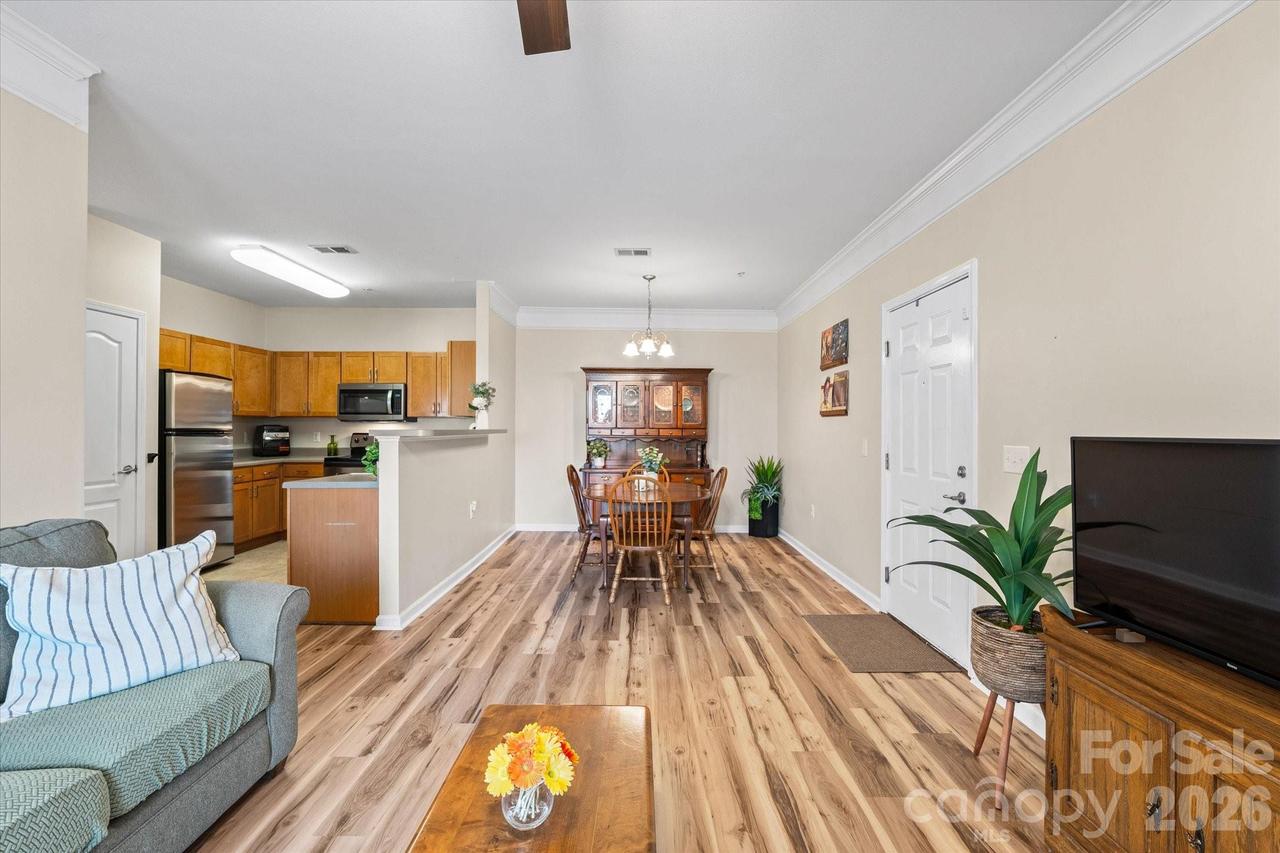 233 Appeldoorn Cir., Asheville, NC 28803