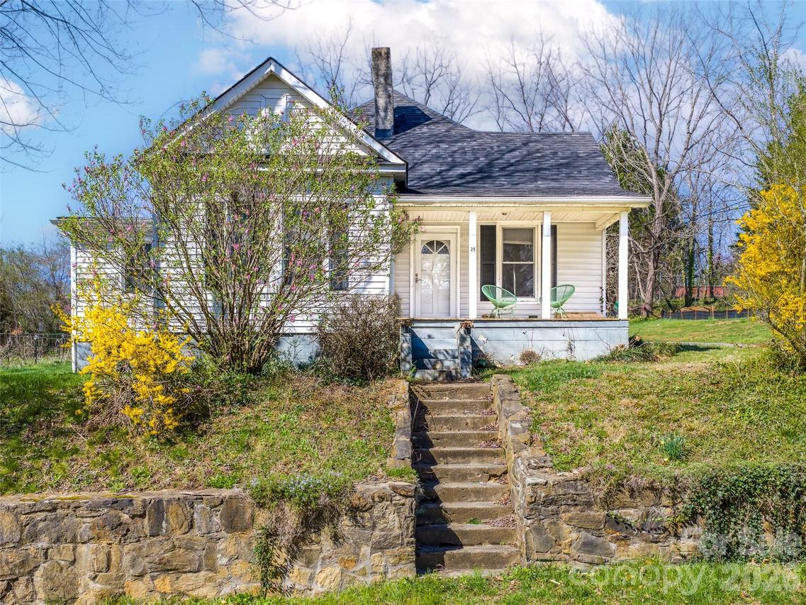 29 Allen St., Asheville, NC 28806