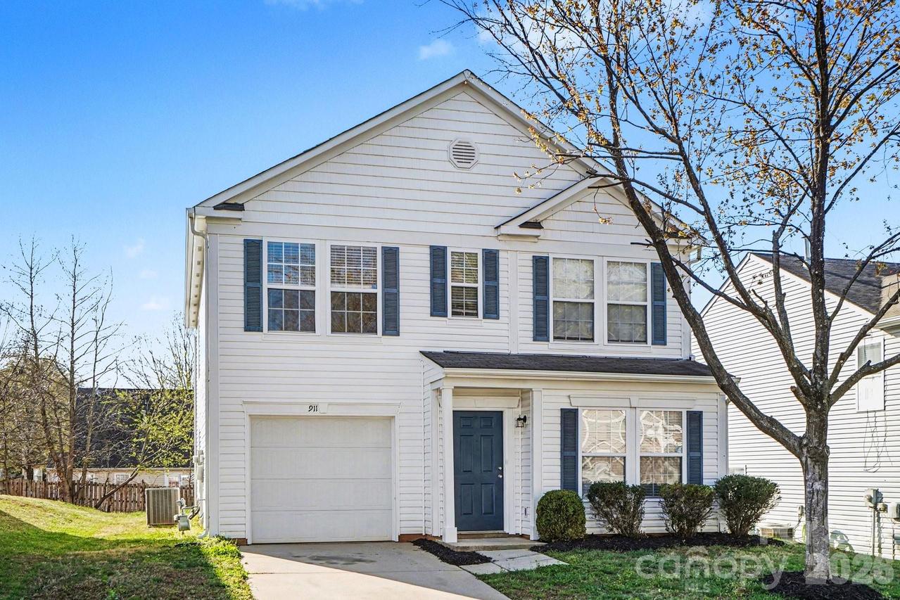 911 Swearngan Ridge Ct., Charlotte, NC 28216