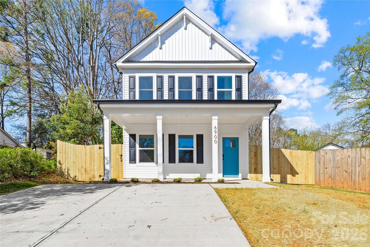 6900 Barrington Dr., Charlotte, NC 28215