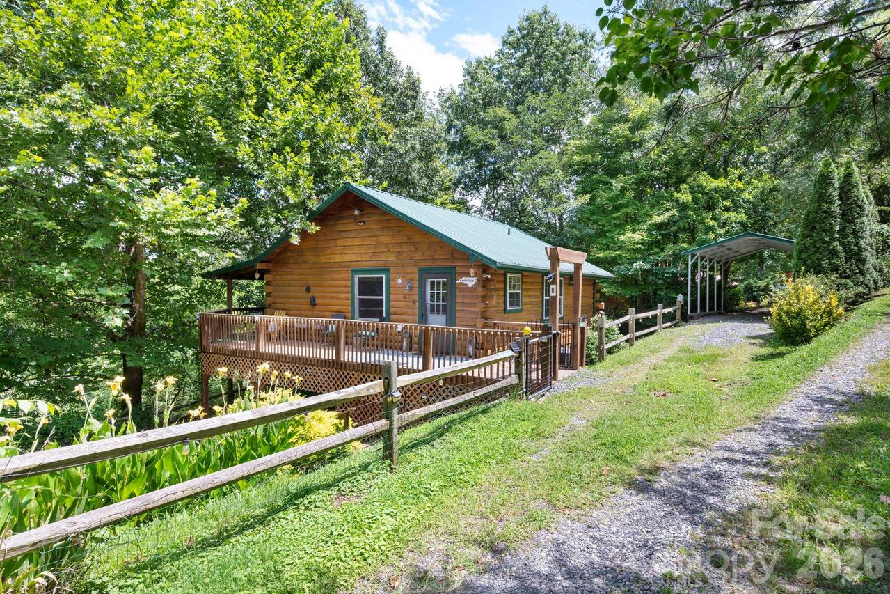 8 Blue Sky Dr., Leicester, NC 28748
