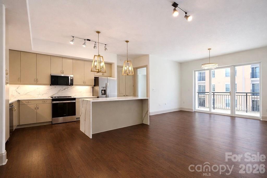 4620 Piedmont Row Dr. #410, Charlotte, NC 28209