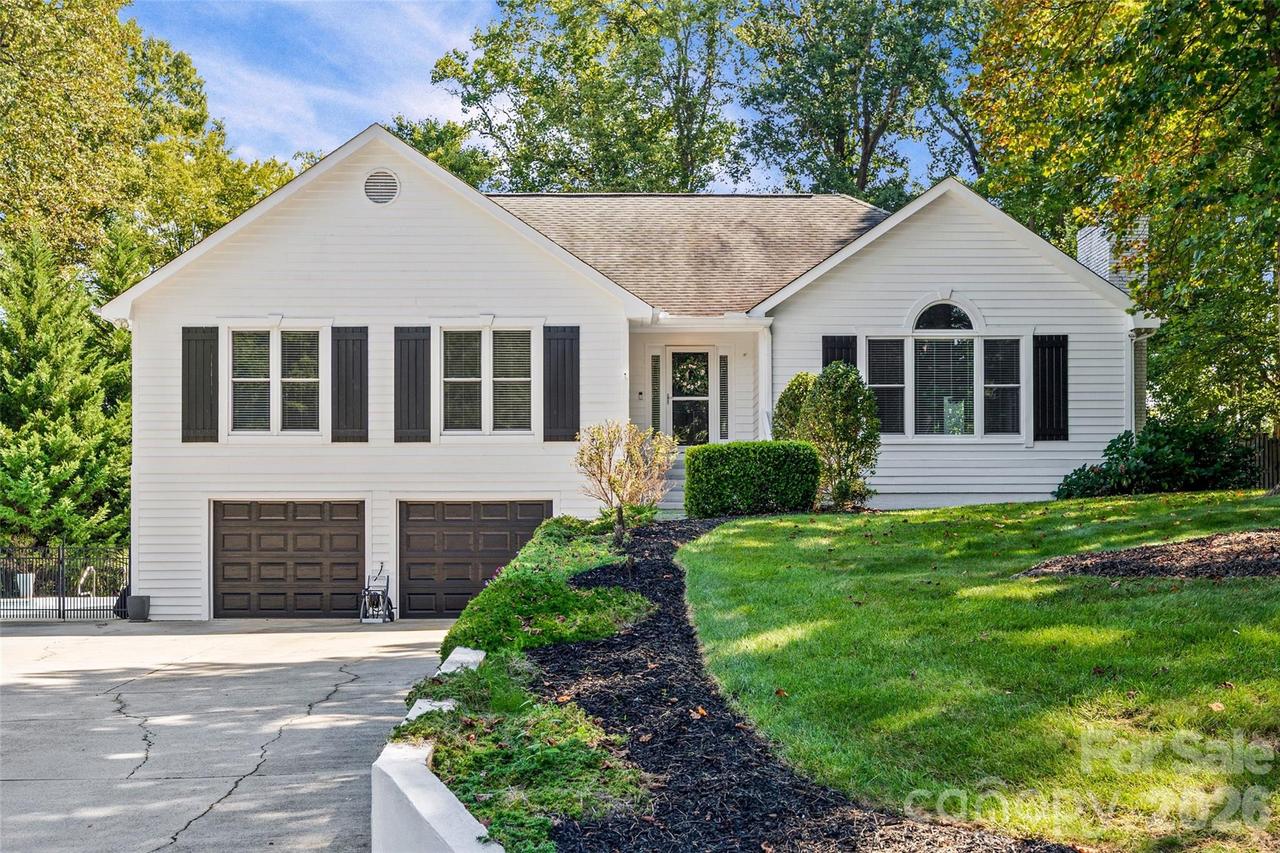 7142 Forest Hills Dr., Denver, NC 28037