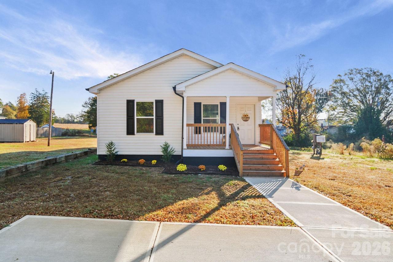 159 Hallman St., Cherryville, NC 28021