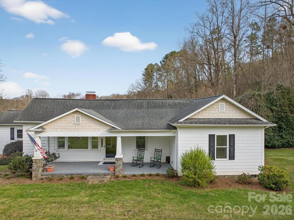 343 Hoyles Creek Rd., Dallas, NC 28034