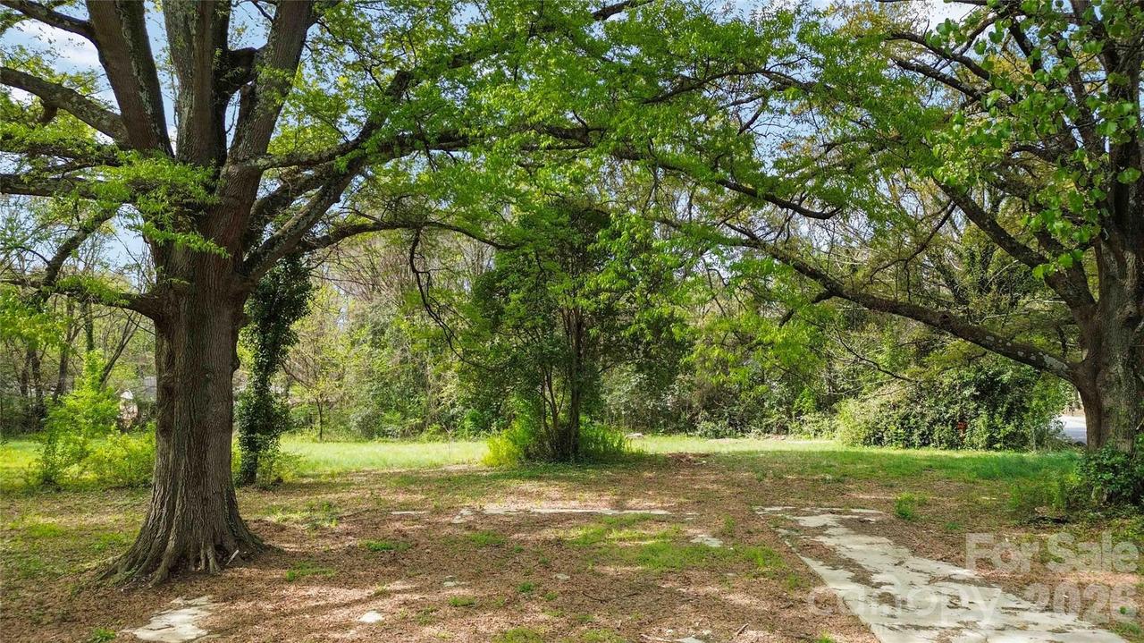 819 Interurban Ave., Charlotte, NC 28208