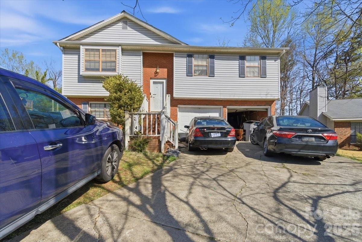 6112 Coltswood Ct., Charlotte, NC 28211