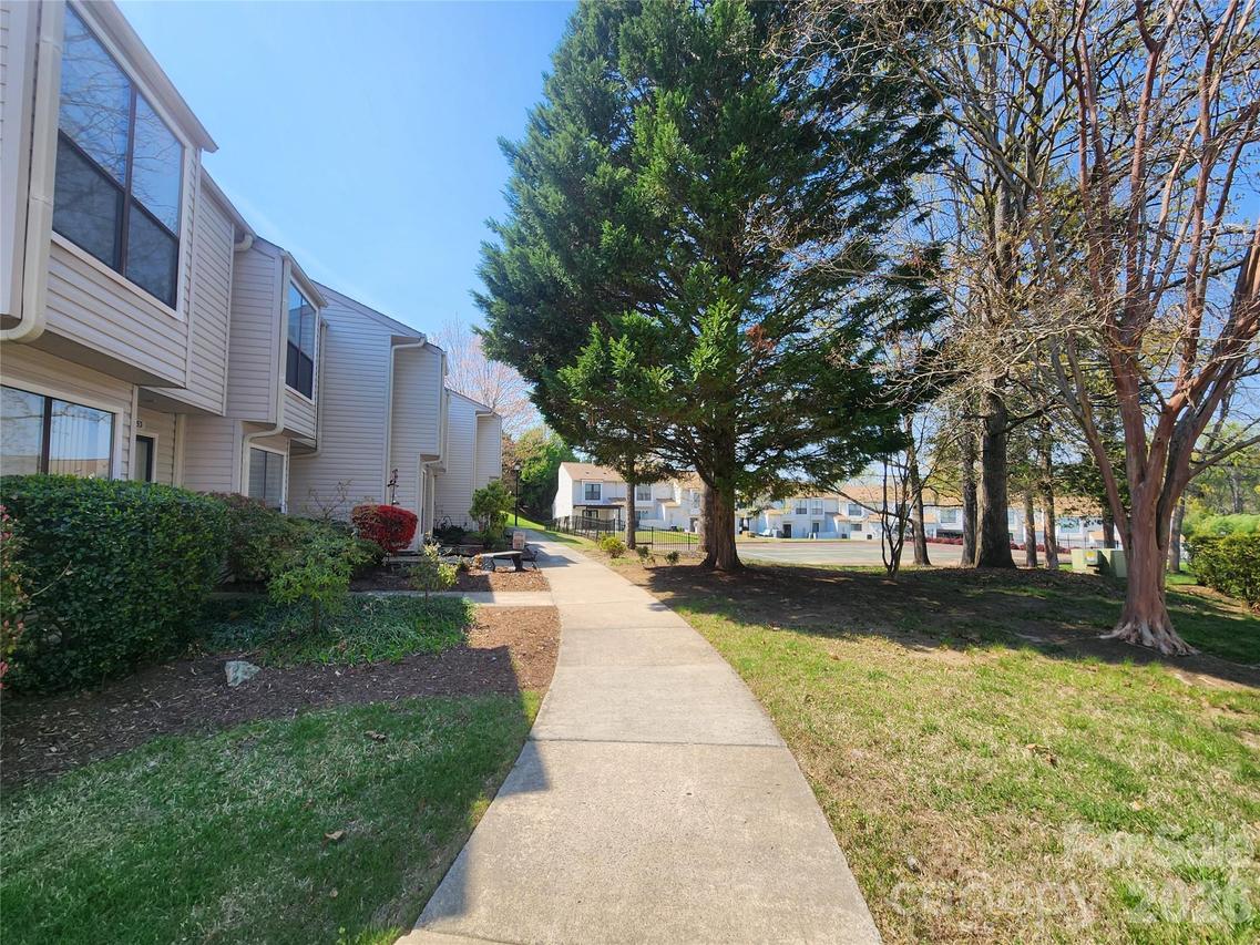 10961 Carmel Crossing Rd., Charlotte, NC 28226