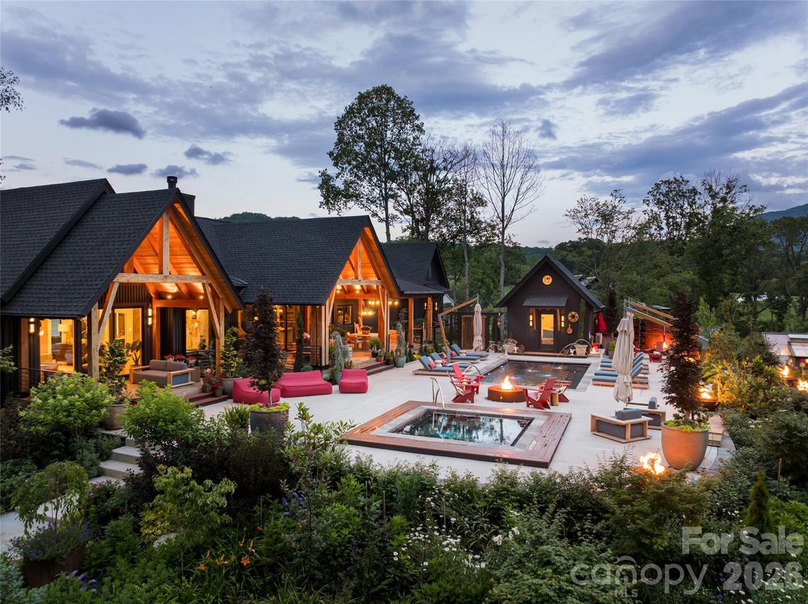 163 Annabelle Linn Dr., Fairview, NC 28730