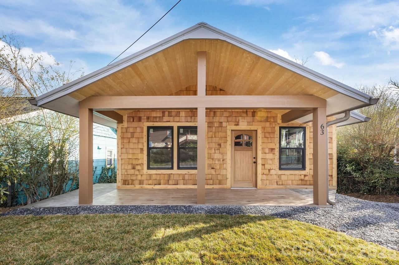 63 Elizabeth Pl., Asheville, NC 28801