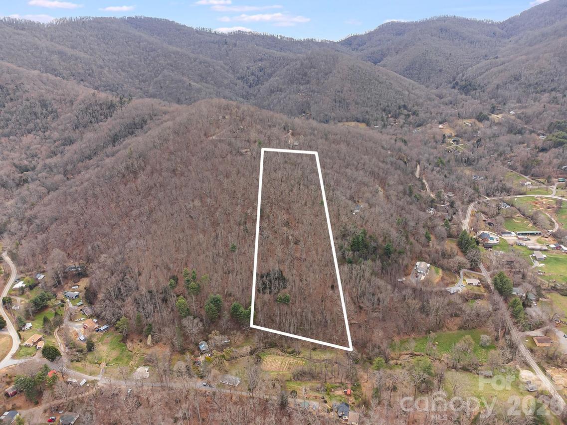 99999 Oak Ridge Rd., Swannanoa, NC 28778