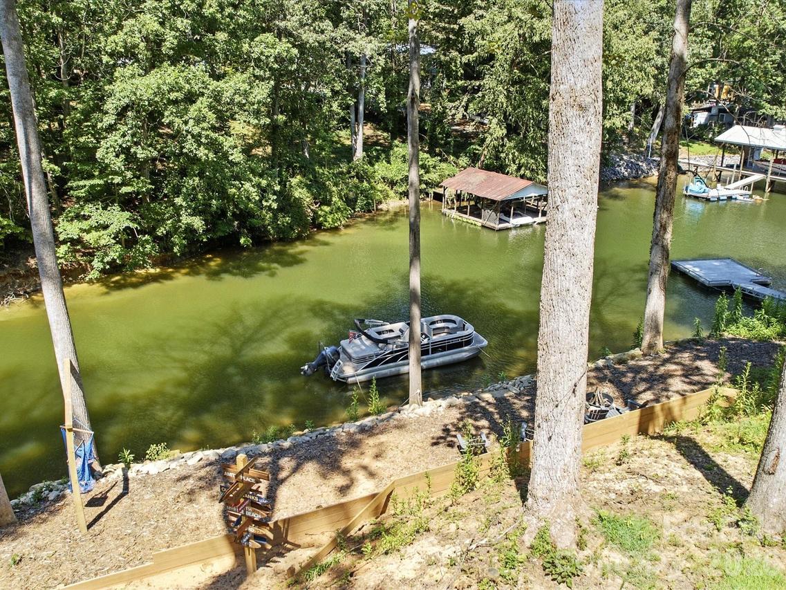 3748 Landmark Dr., Sherrills Ford, NC 28673