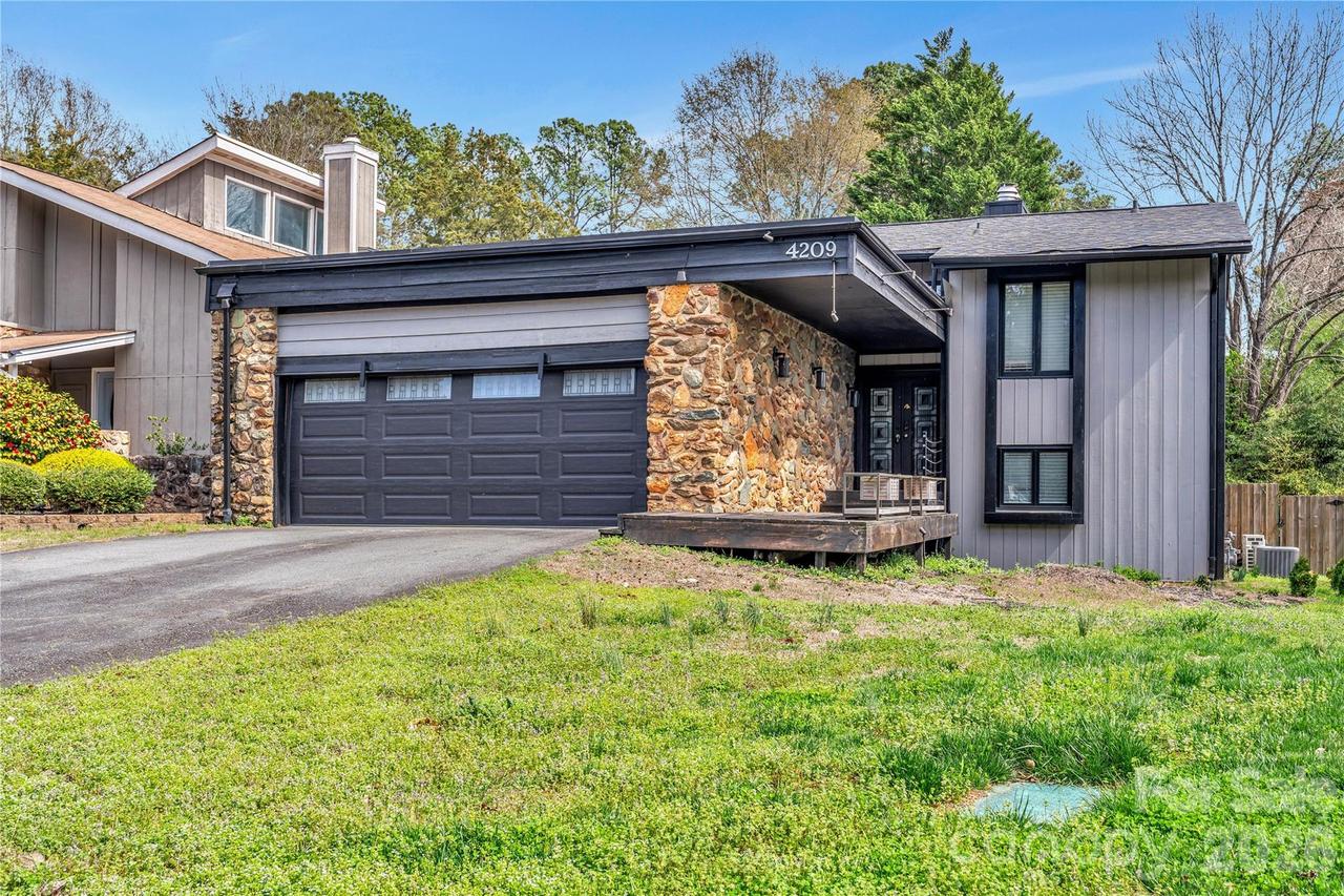 4209 Burning Tree Dr., Charlotte, NC 28277